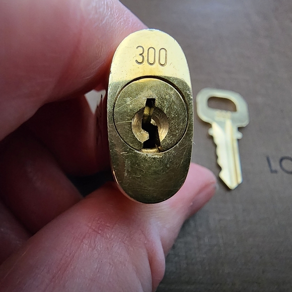 Louis Vuitton Lock & Key #300 - Picture 5 of 5